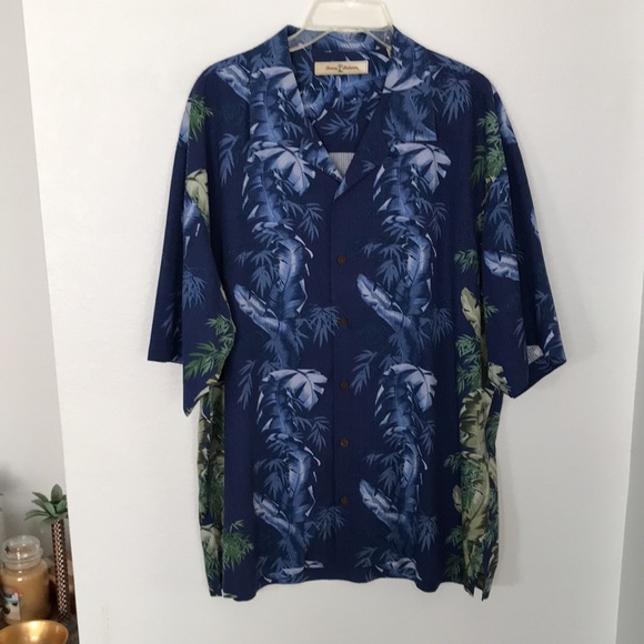 Tommy Bahama Other - 🏝TOMMY BAHAMA🏝HAWAIIAN SHIRT SIZE XL PRETTY BLUE/GREEN EXCELLENT CONDITION
